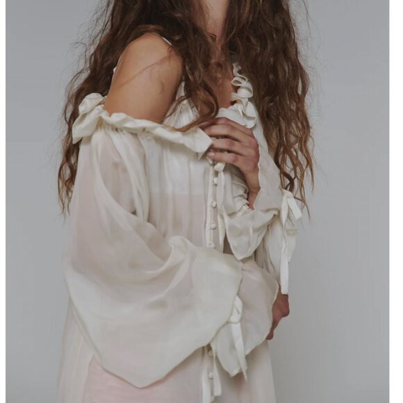 NWT Selkie The Silk Vanilla Shakespeare Blouse M/XL - Picture 3 of 9